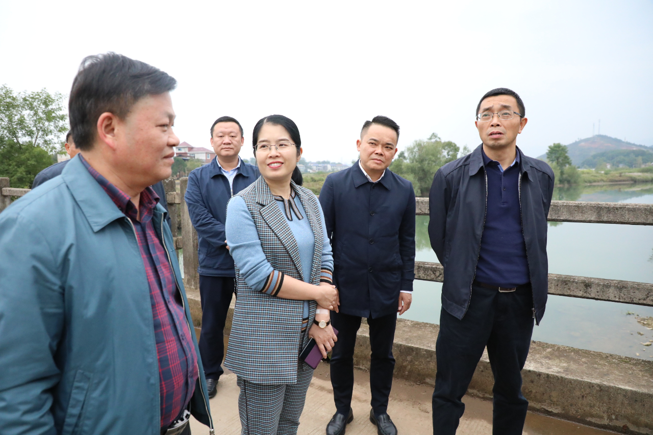 上栗县人民政府 "河长制"工作 副市长刘运成在上栗开展巡河工作